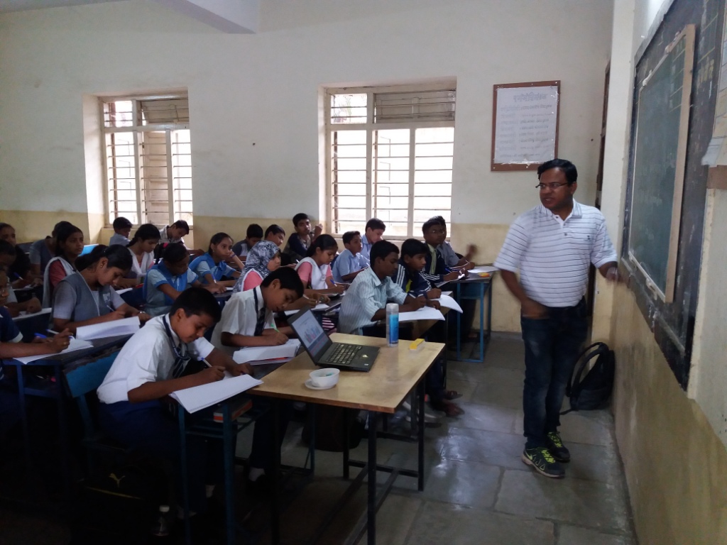 Government School Students learn the IIT-B way! – Fundamatics